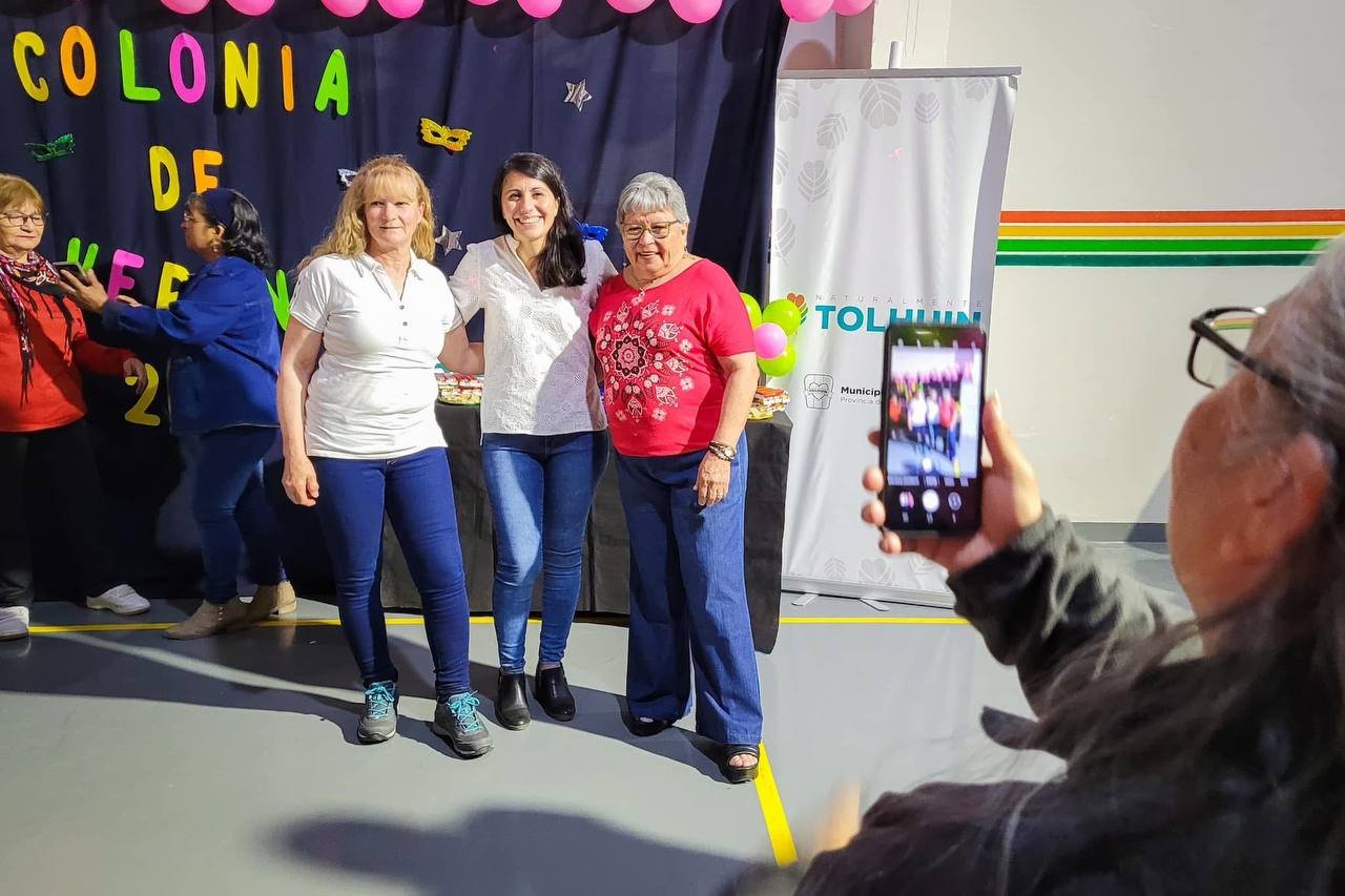 A puro Carnaval Carioca se llevó a cabo el cierre de colonias para Adultos Mayores en Tolhuin