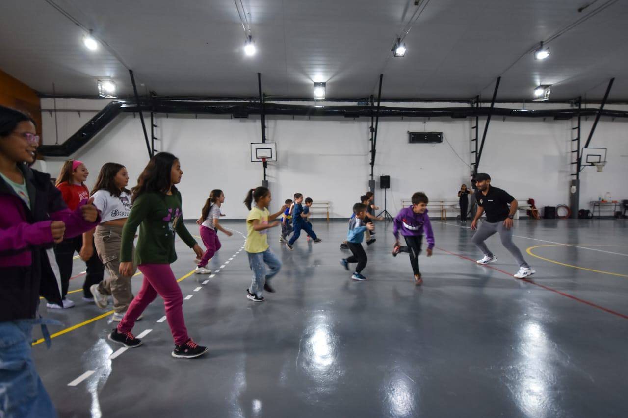 Tolhuin celebró la reapertura del Polideportivo Ezequiel Rivero