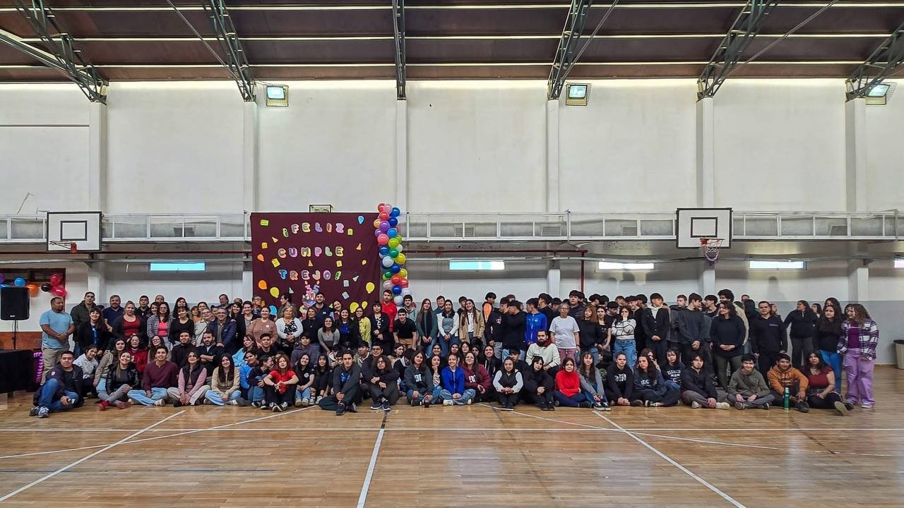 Tolhuin celebró el 35° aniversario del Colegio Provincial Ramón Alberto Trejo Noel