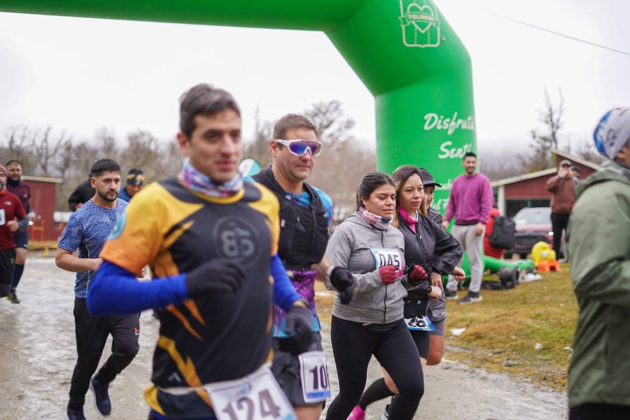 Hombre Extremo deporte, montaña y desafío en Tolhuin