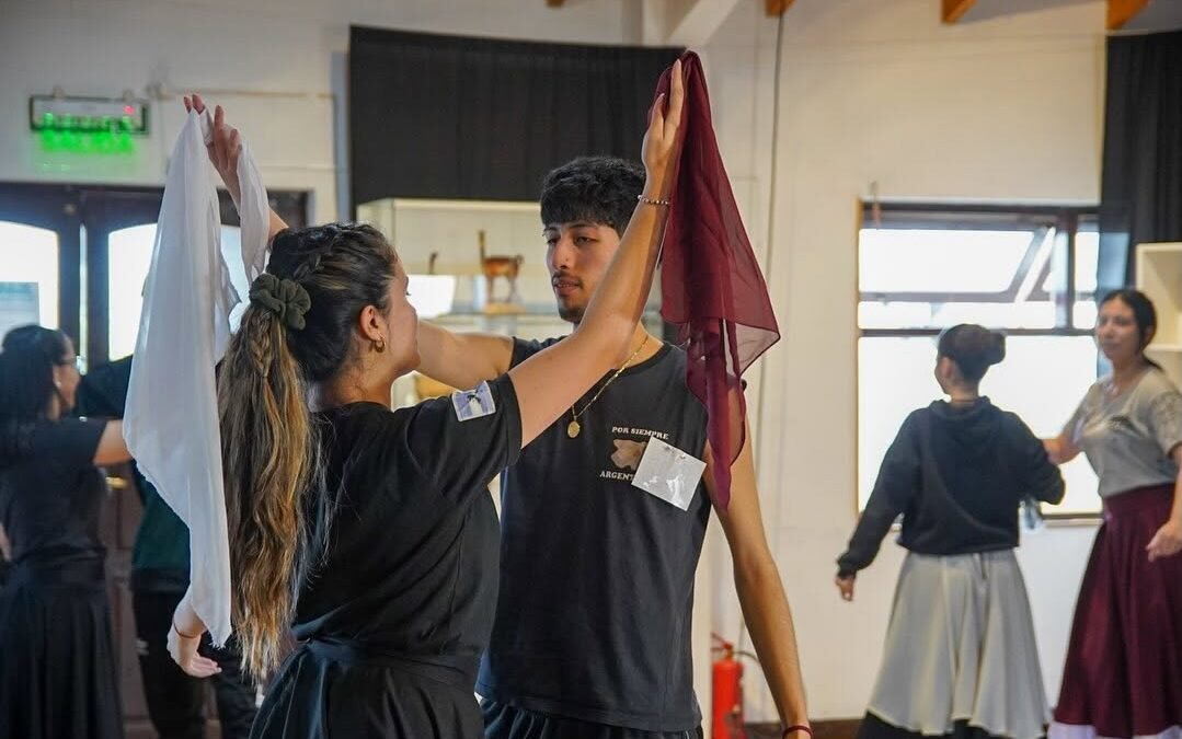 Tolhuin suma talento al Ballet Municipal